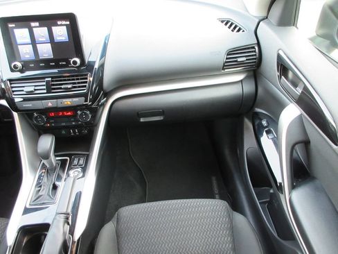 Used 2025 Mitsubishi Eclipse Cross LE AWD/4WD image 16
