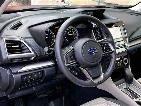 Used 2022 Subaru Forester Premium image 18