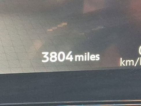 Used 2024 Nissan Ariya FWD image 21