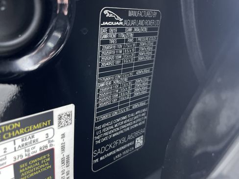 Used 2020 Jaguar F-PACE Prestige image 12