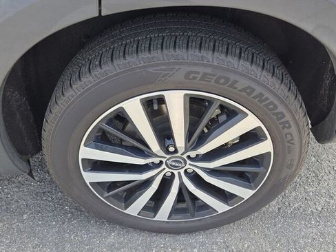 Used 2023 Nissan Pathfinder Platinum AWD/4WD image 19