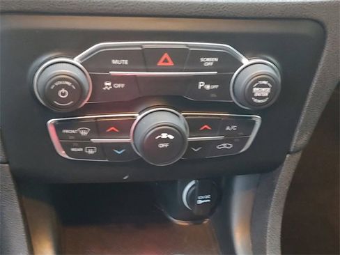 Certified 2023 Dodge Charger SXT image 19