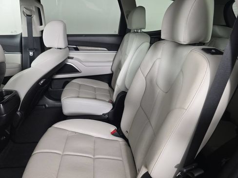 Used 2022 Kia Telluride EX w/ EX Premium Package AWD/4WD image 31