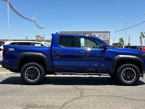 Used 2025 Toyota Tacoma TRD Off-Road w/ TRD Off Road Upgrade Package AWD/4WD image 2