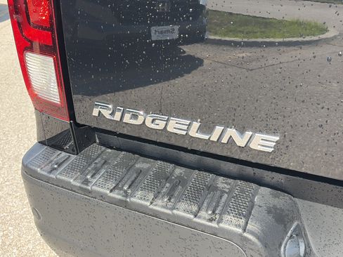 Certified 2023 Honda Ridgeline Black Edition image 12