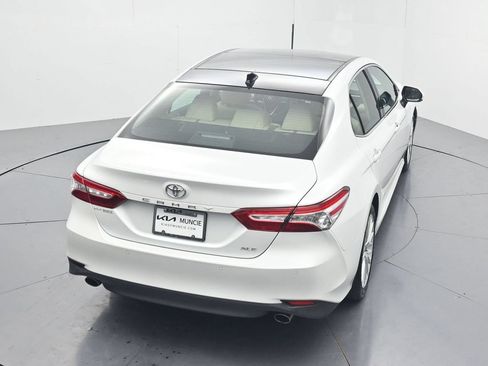 Used 2018 Toyota Camry XLE FWD image 50