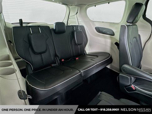 Used 2021 Chrysler Pacifica Limited w/ Premium & Safety Sphere Group image 29
