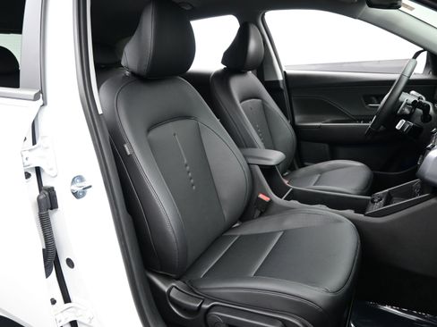 Certified 2026 Hyundai Kona SEL Premium AWD/4WD image 14
