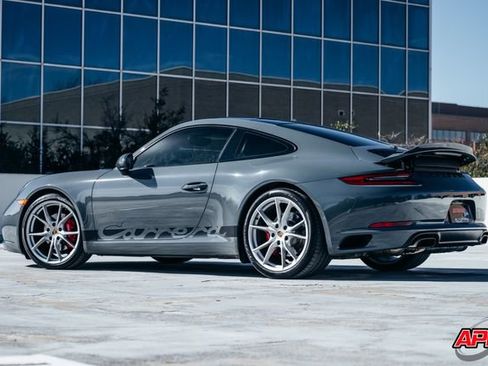Used 2017 Porsche 911 Carrera image 3