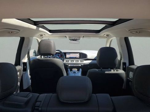 Certified 2026 Mercedes-Benz GLS 450 4MATIC image 6