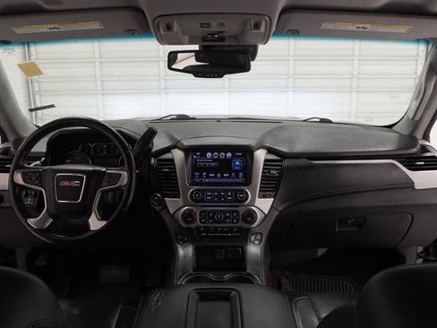 Used 2018 GMC Yukon XL SLT w/ Premium Edition image 34