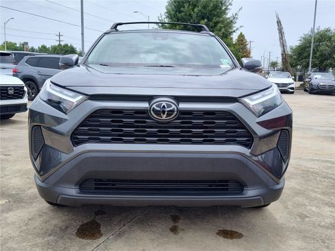 Used 2023 Toyota RAV4 XLE w/ Convenience Package FWD image 12