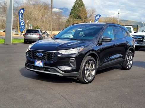 Used 2025 Ford Escape ST-Line image 1