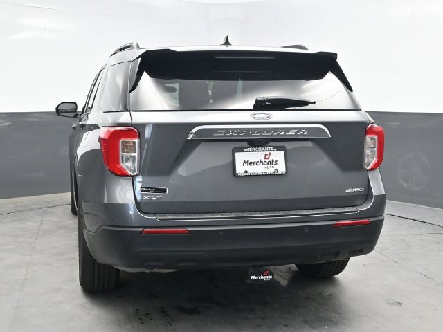 Used 2023 Ford Explorer XLT AWD/4WD image 5