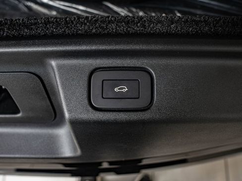 New 2026 Land Rover Range Rover SV AWD/4WD image 43