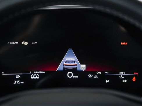 Certified 2025 Audi Q5 Premium w/ Convenience Package image 17