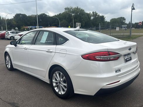Used 2019 Ford Fusion SE FWD image 7
