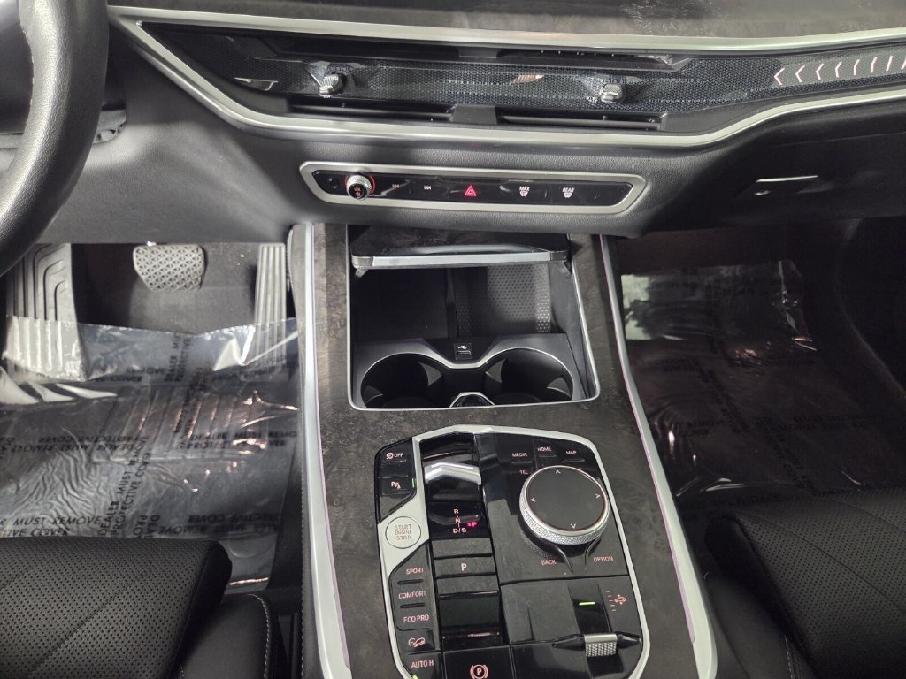 Used 2024 BMW X7 xDrive40i AWD/4WD image 12