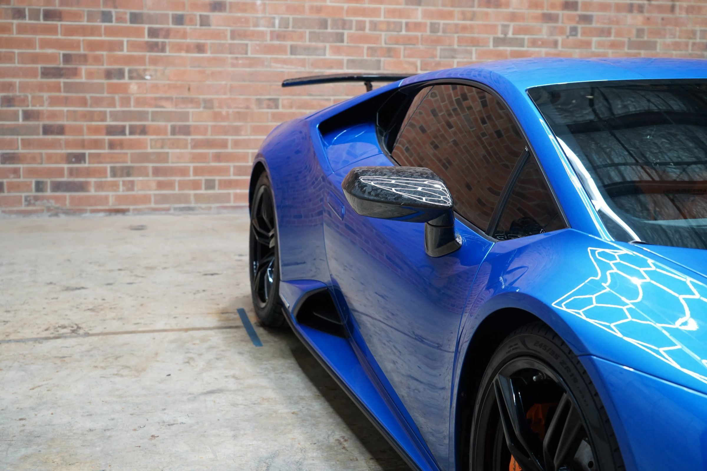 Used 2020 Lamborghini Huracan EVO RWD image 27