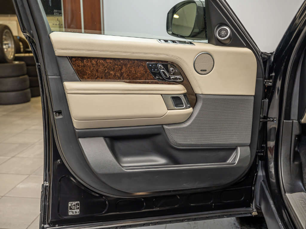 Used 2020 Land Rover Range Rover HSE AWD/4WD image 17