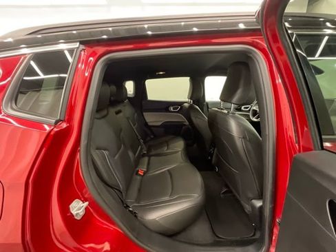 Used 2025 Jeep Compass Limited AWD/4WD image 25