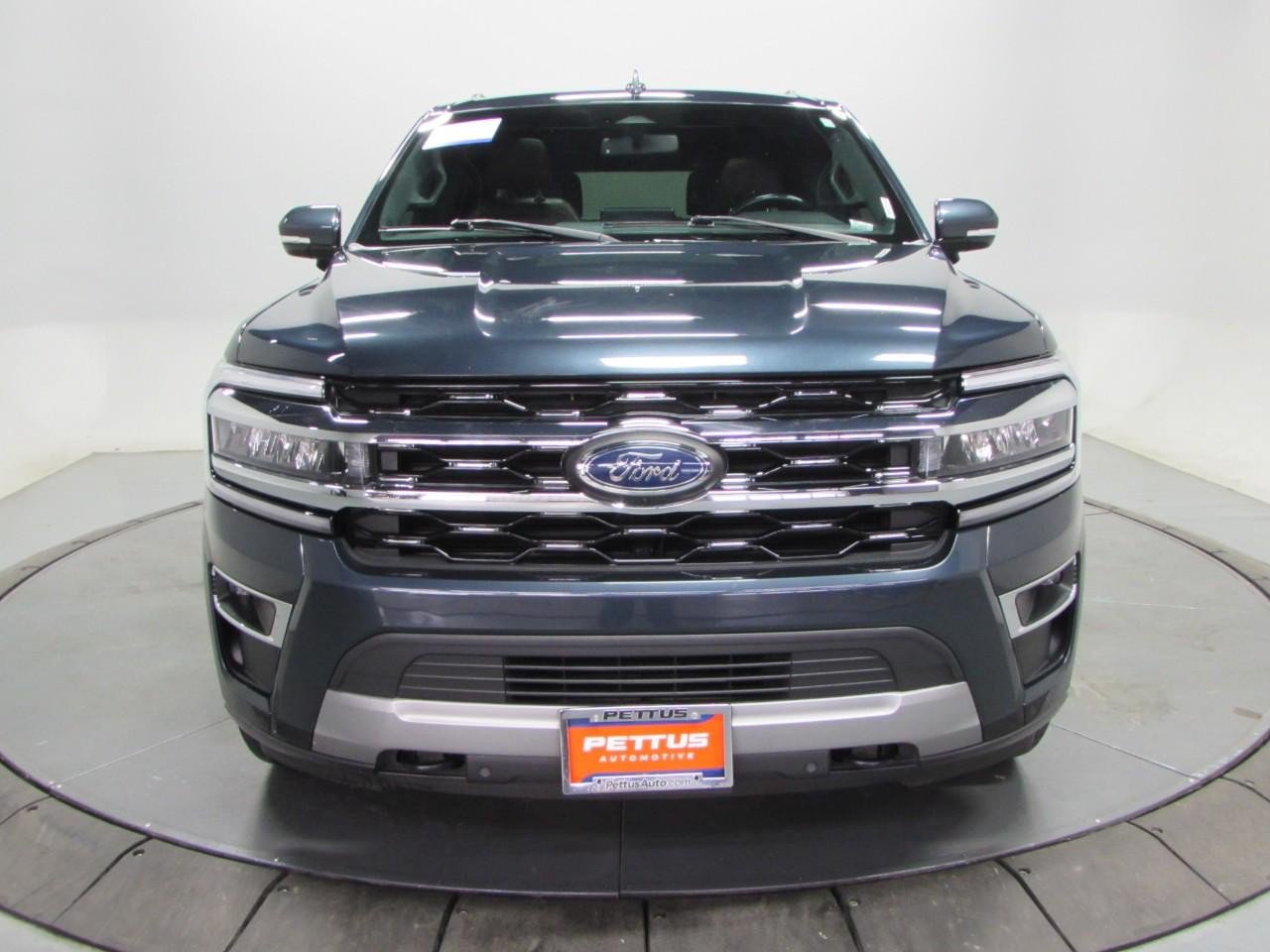 Used 2023 Ford Expedition Max Limited AWD/4WD image 2