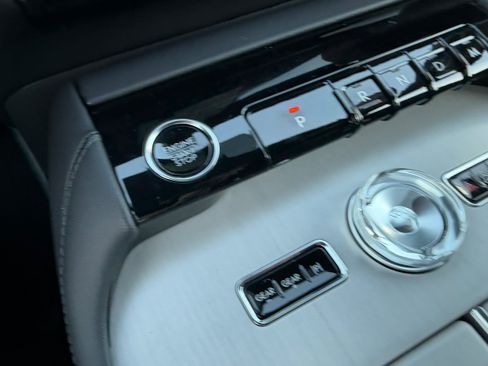 New 2026 Lincoln Navigator Reserve w/ Jet Appearance Package AWD/4WD image 29