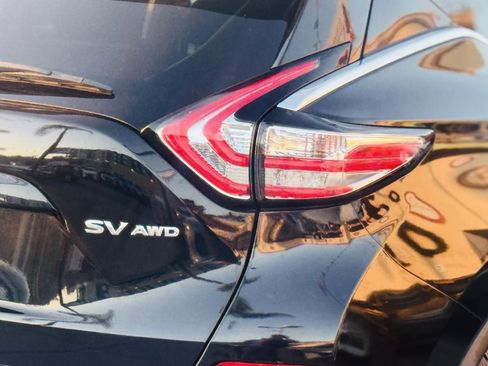 Used 2018 Nissan Murano SV image 9