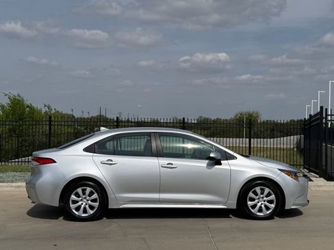 Used 2024 Toyota Corolla LE image 5