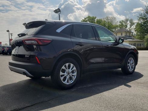 Used 2023 Ford Escape Active AWD/4WD image 3