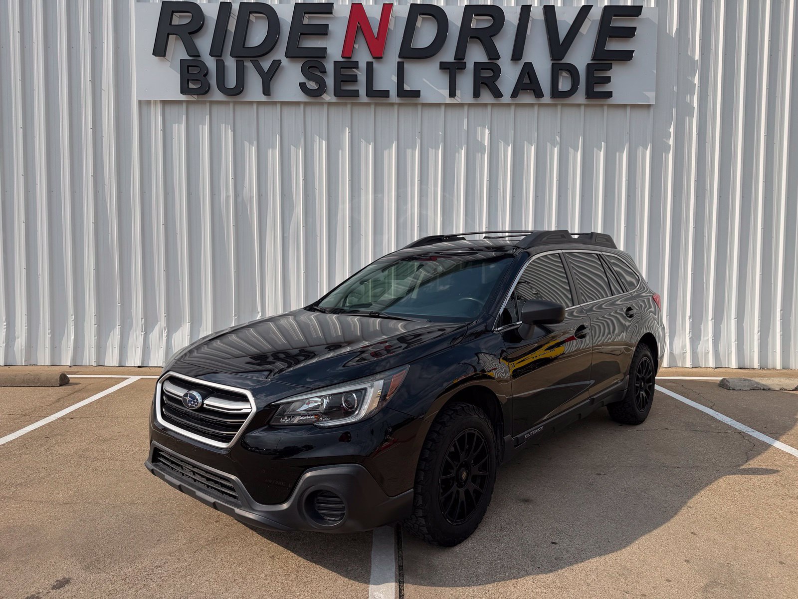 Used 2018 Subaru Outback 2.5i AWD/4WD image 1