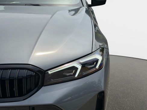 New 2026 BMW 330i Sedan w/ M Sport Package RWD image 9