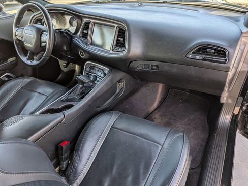 Used 2016 Dodge Challenger SXT Plus image 25