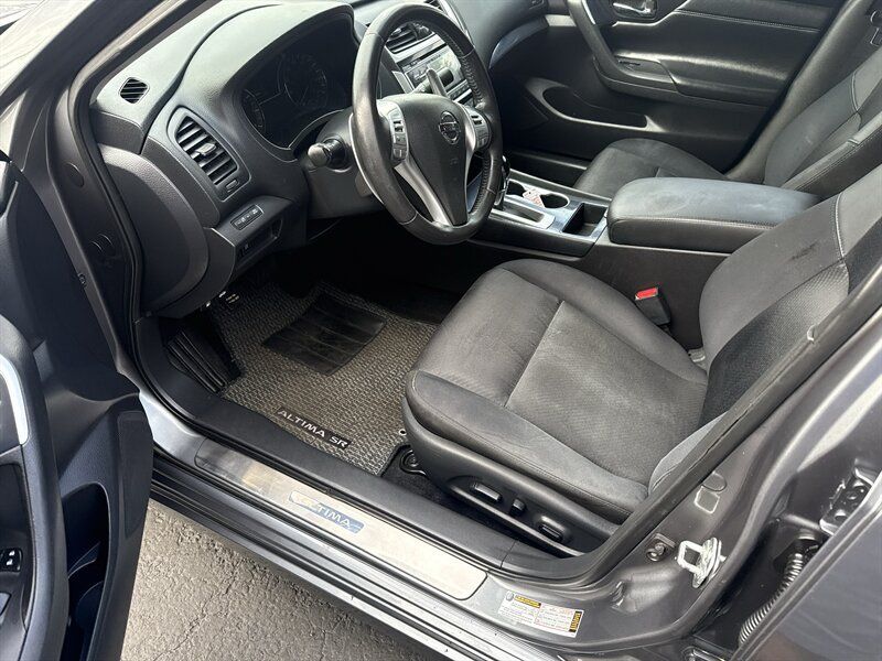Used 2018 Nissan Altima 2.5 SR FWD image 17