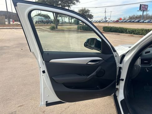 Used 2015 BMW X1 xDrive28i image 11