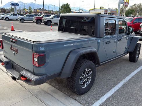 Used 2024 Jeep Gladiator Mojave w/ Convenience Group AWD/4WD image 3