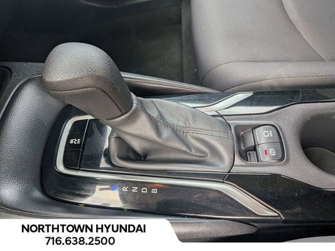 Used 2020 Toyota Corolla LE FWD image 14
