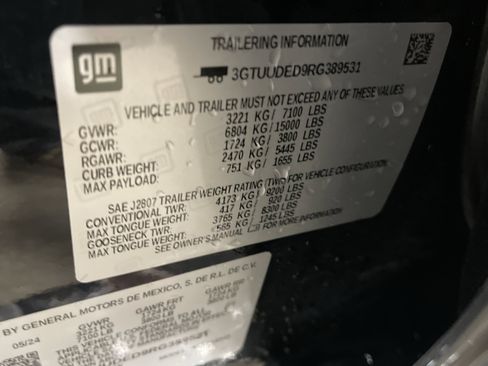 Used 2024 GMC Sierra 1500 SLT w/ SLT Premium Plus Package image 28