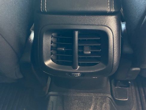Used 2021 Jeep Cherokee Latitude AWD/4WD image 37