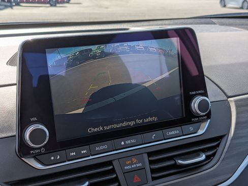 Used 2025 Nissan Altima 2.5 SV image 20