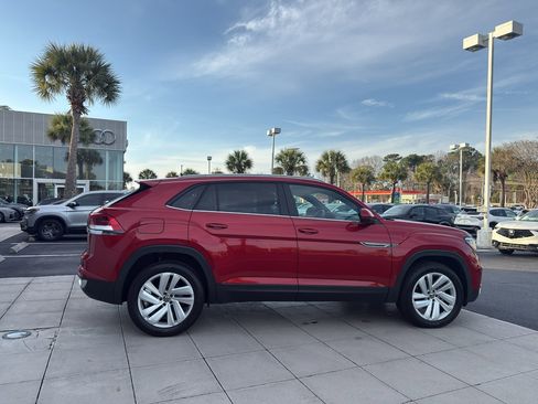 Used 2022 Volkswagen Atlas Cross Sport SE image 6