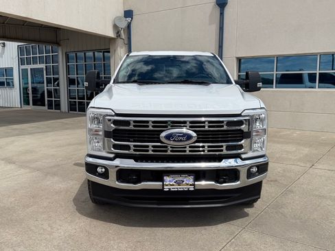 Used 2023 Ford F350 XLT w/ FX4 Off-Road Package AWD/4WD image 10