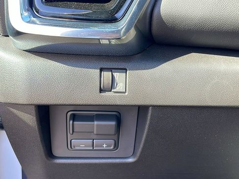 New 2026 GMC Canyon Elevation w/ Convenience Package RWD image 25
