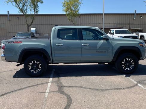 Certified 2023 Toyota Tacoma TRD Off-Road AWD/4WD image 4