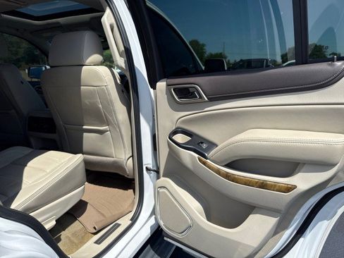 Used 2017 GMC Yukon Denali w/ Open Road Package RWD image 18