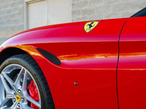 Used 2015 Ferrari California T RWD image 47