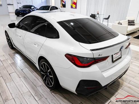 Used 2022 BMW i4 eDrive40 w/ M Sport Package image 20
