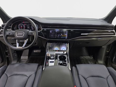 Used 2025 Audi Q7 2.0T Premium Plus w/ Prestige Package AWD/4WD image 10