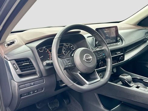 Used 2023 Nissan Rogue SV w/ SV Premium B Package image 20