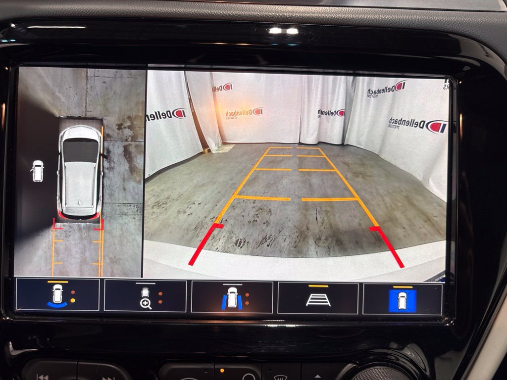 Used 2020 Chevrolet Bolt Premier w/ Infotainment Package FWD image 15